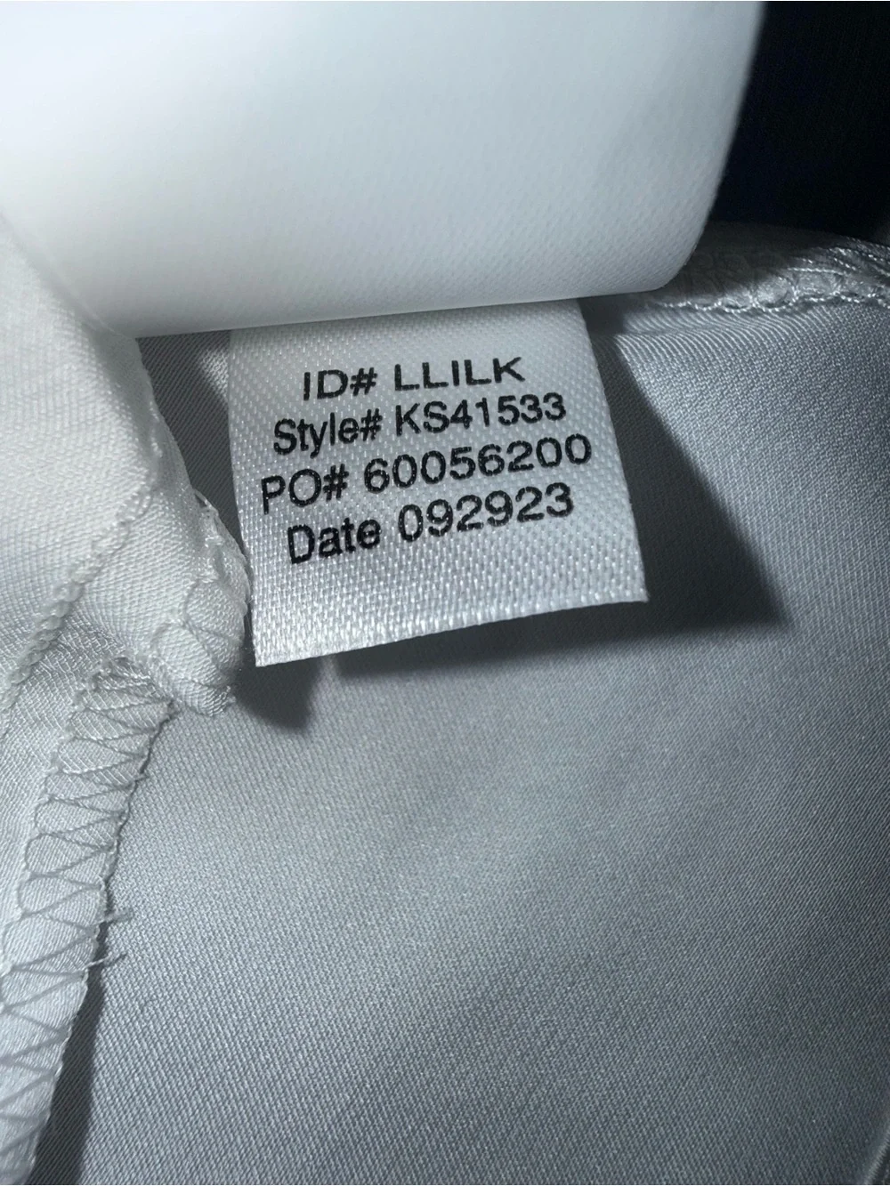 New Small Kate Spade NY White Mrs. Wedding Get Ready Bridal Robe Honeymoon Gift